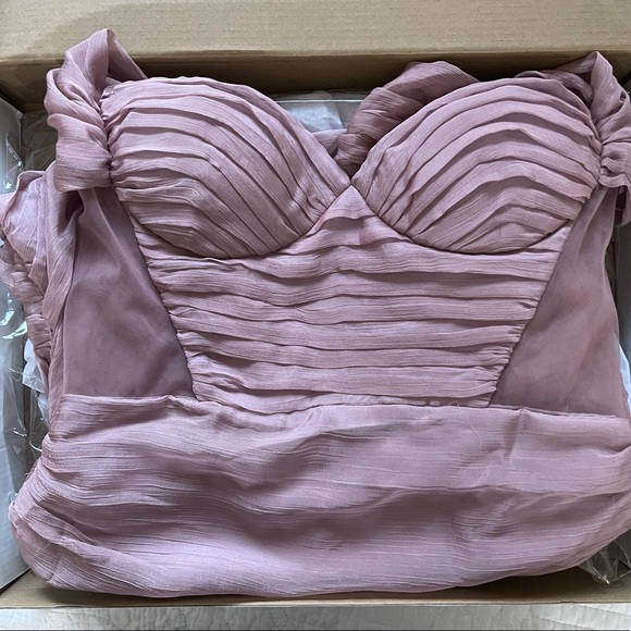 Miss Circle Sirene Blush Silk pleated off shoulder balloon sleeve dress. - Picture 2 of 5